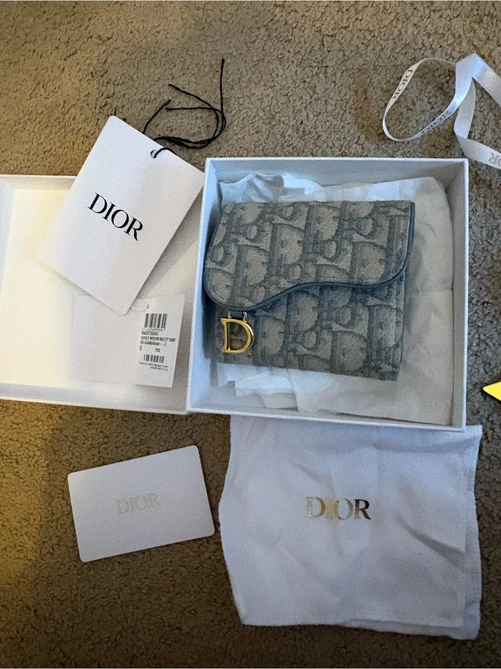 Dior compact trifold